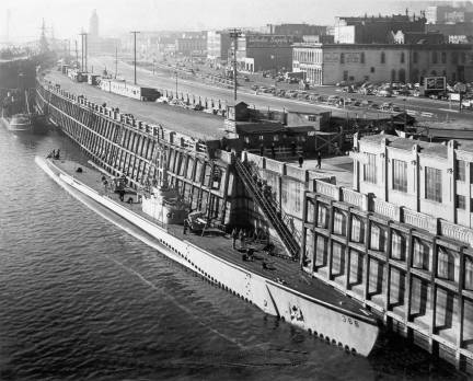 Hawkbill on the Willamette River, Portland, Oregon 1945